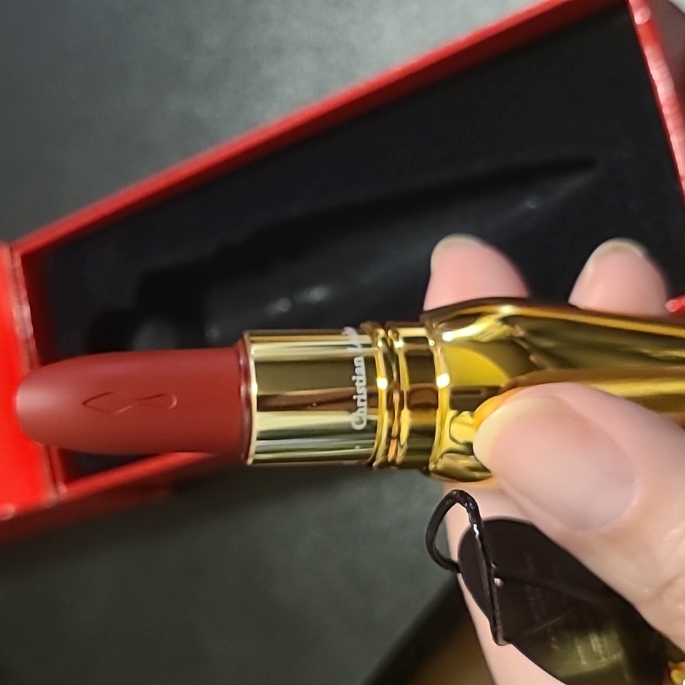 Christian Louboutin Rouge Silky stain Lipstick 001 - Picture 7 of 7